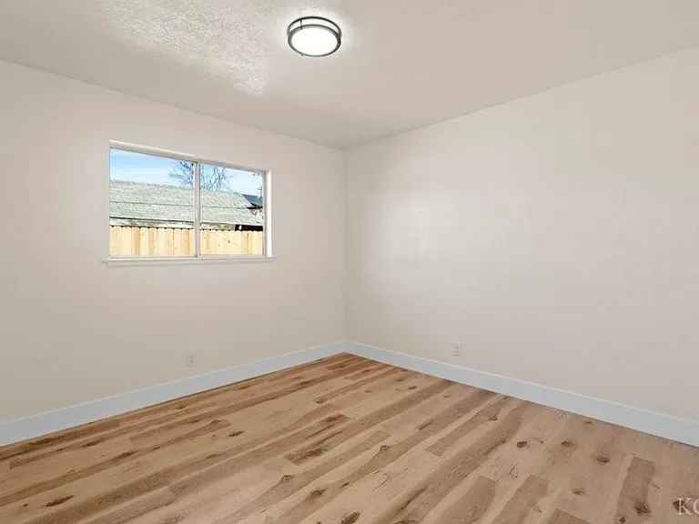 760 Crass Ave #1 — Photo 19