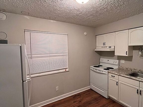 2nd image of 346 E 13th Ave APT A