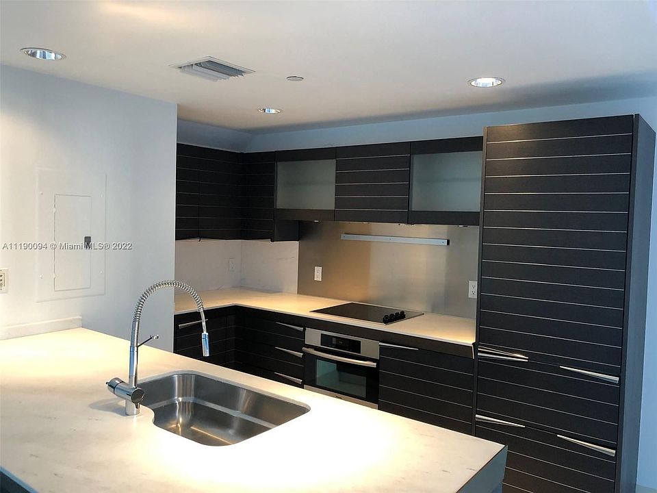 1st image of 200 Biscayne Boulevard Way APT 1101