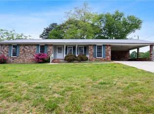 3894 Summit Dr, Douglasville, GA 30135