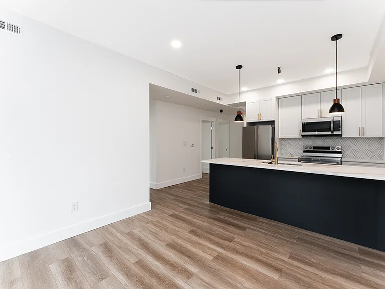 2230 Nicholson St SE #12 — Photo 47
