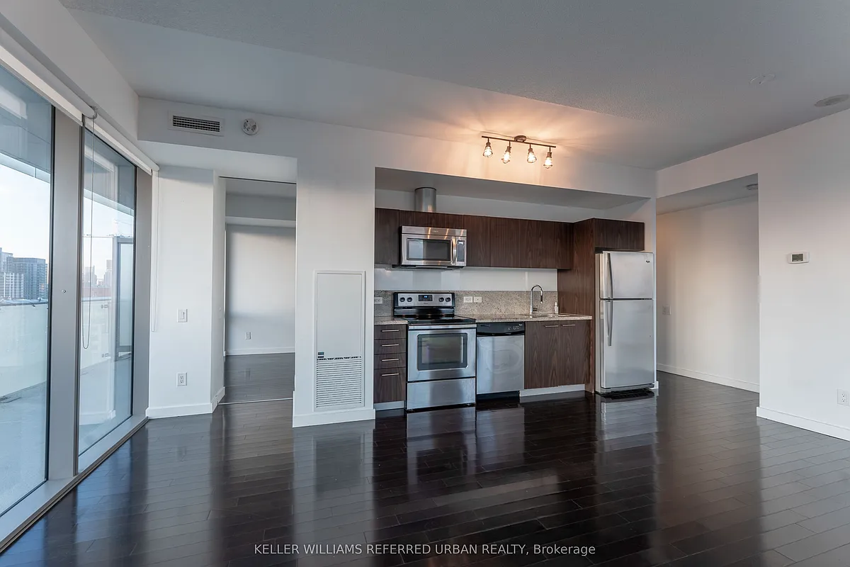 Building Photo - 70 Distillery Ln #1208