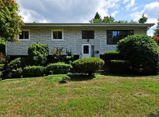 1 Boxwood Ln, Monsey, NY 10952