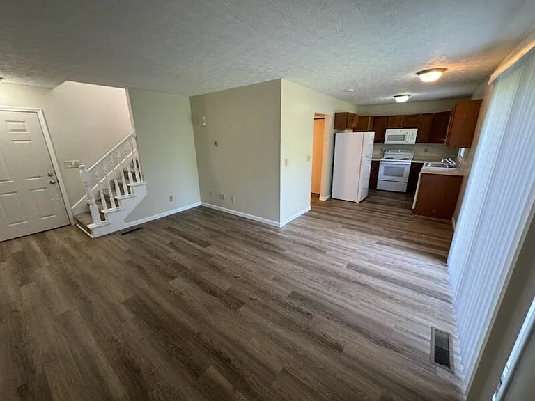 1580 Cheshire Rd #9B — Photo 3