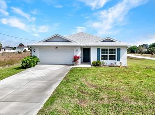 927 Manresa Ave S, Lehigh Acres, FL 33974