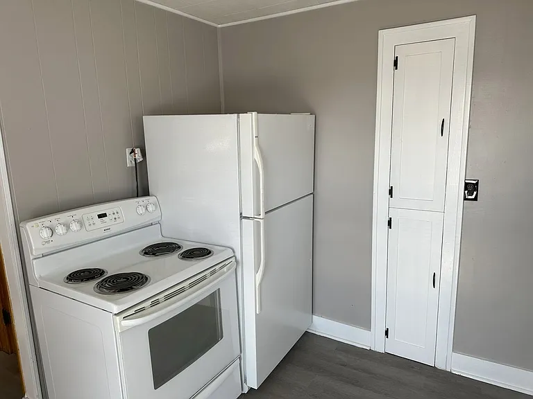 2080 SW Washburn Ave — Photo 28