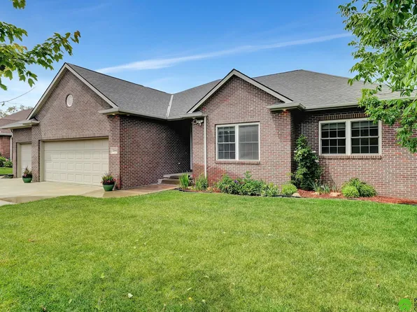 3240 Browning St, Lincoln, NE 68516