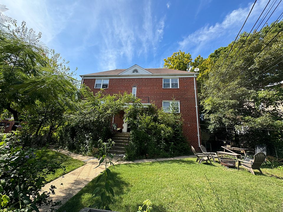1st image of 704 Chaney Dr APT 6