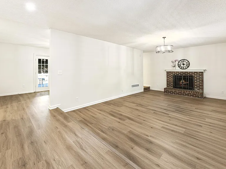 3125 Sharon Ln — Photo 6