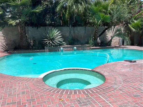 6901 Brunswick Dr, Huntington Beach, CA 92647