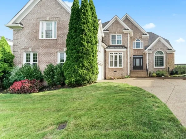 246 Polk Place Dr, Franklin, TN 37064