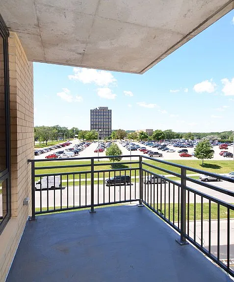 Venture Luxury High Rise — Photo 201