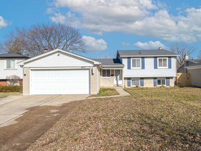8827 Dill Dr, Sterling Heights, MI, 48312