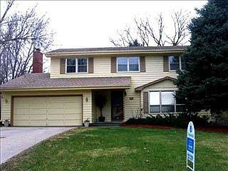 5th image of 624 S 122nd St