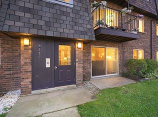 9386 Bay Colony Dr APT 1S, Des Plaines, IL 60016
