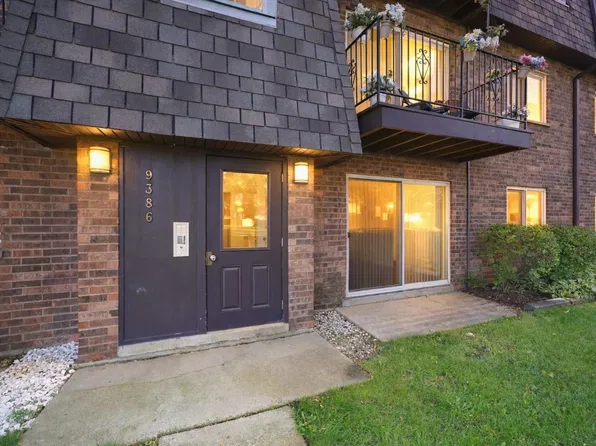 9386 Bay Colony Dr APT 1S, Des Plaines, IL 60016