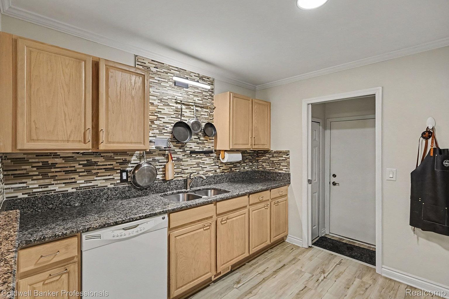 237 Barrington Cir, photo 5