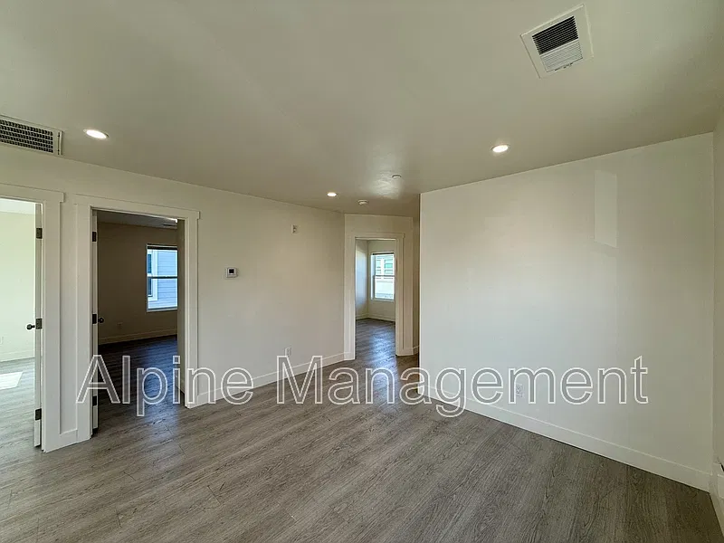 3 bed, 2.0 bath, $3,045 — Photo 4