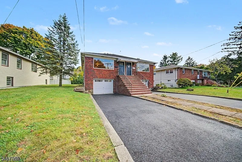 2 bed, 1.0 bath, $2,700 — Photo 1