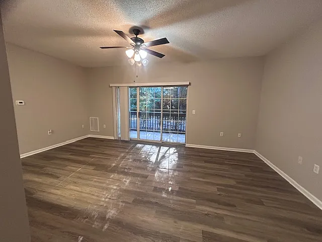 180 Wexford Dr #103 — Photo 2