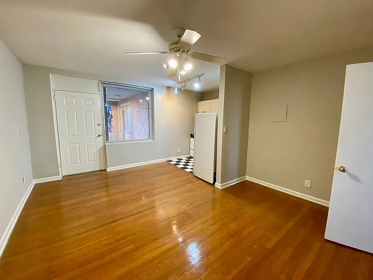 Andrews Court — Photo 12