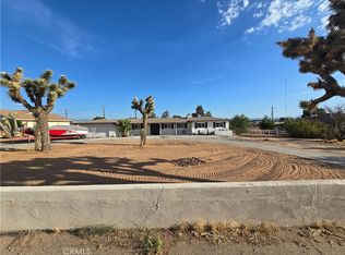 20157 Chickasaw Rd, Apple Valley, CA 92307