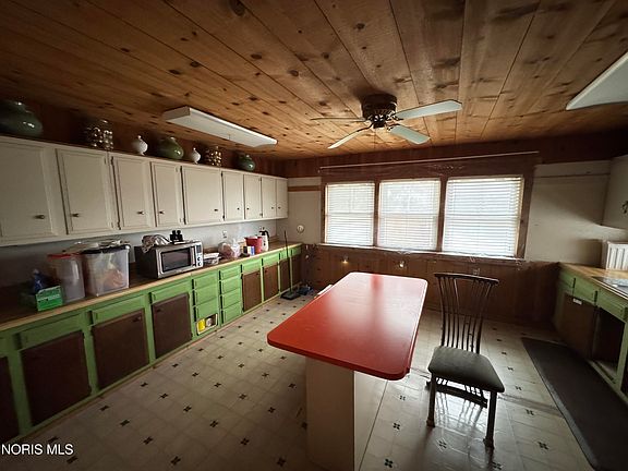 4th image of 2046 Duchesse Dr