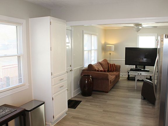 5th image of 108 N Grant St