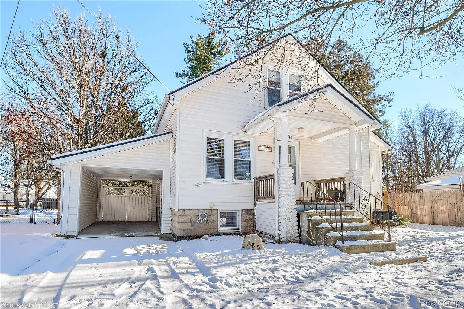 285 Dirgo St photo 1