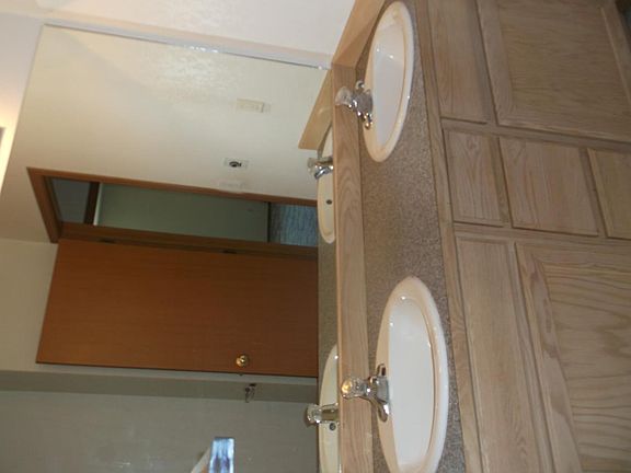 4th image of 715 N Jefferson St APT 4