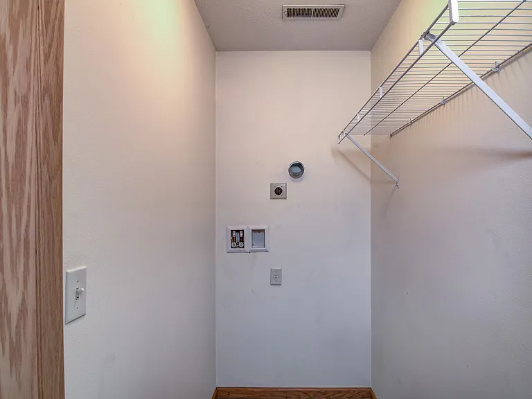 5538 165th St E — Photo 9