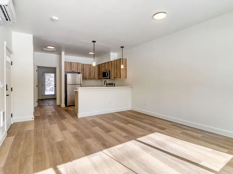 Luxury Apartment in La Pine! — Photo 3