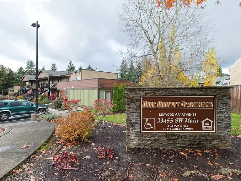23455 SW Main St #23455 — Photo 13