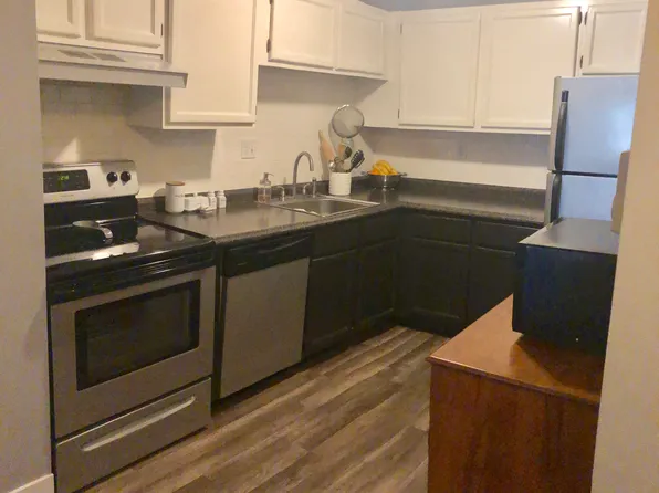 1008 Pleasant Valley Rd, South Windsor, CT 06074