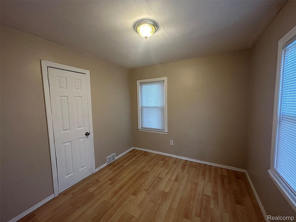 1787 Morris Ave, photo 11
