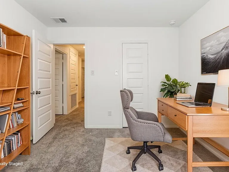 16726 Rover Ln — Photo 16