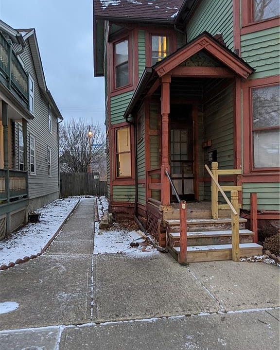 2nd image of 4202 Whitman Ct
