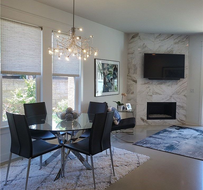 1st image of 940 S Country Glen Way
