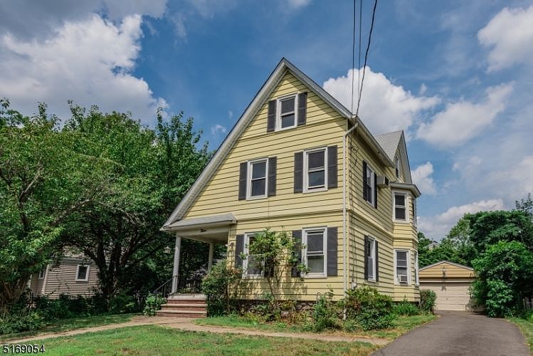 2nd image of 9 S Highwood Ave