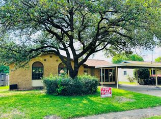1209 Greenway Dr, Mesquite, TX 75149