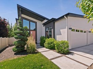 2373 S Rolling Hills Ave, Meridian, ID 83642