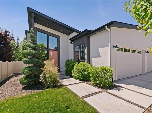 2373 S Rolling Hills Ave, Meridian, ID 83642