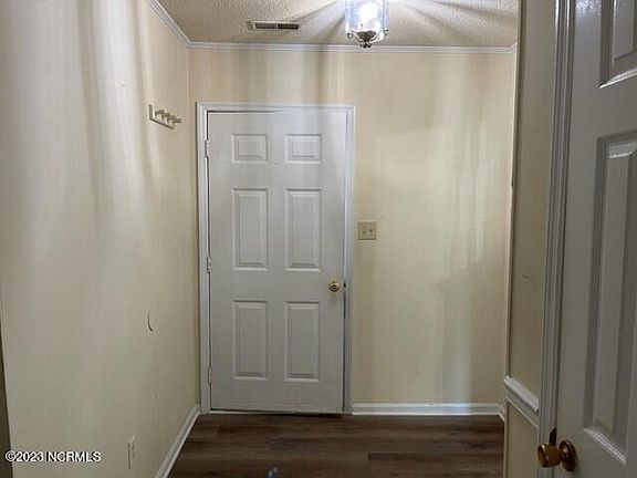 5th image of 1016 Massey Rd