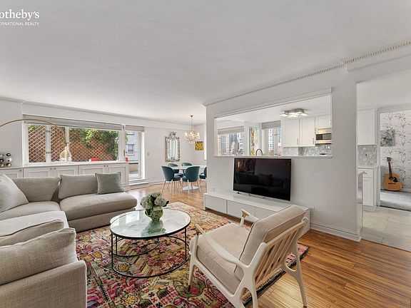 3rd image of 166 E 63rd St APT 18D