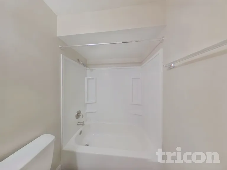 125 Hidden Lake Dr — Photo 13