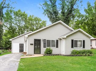 7 Redwood Dr, Florissant, MO 63031