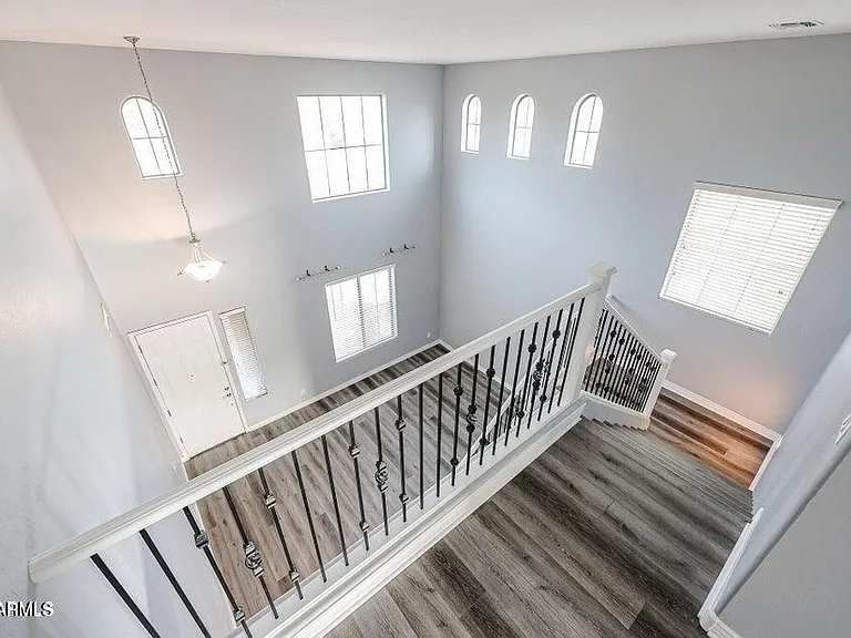 10863 W Washington St — Photo 37