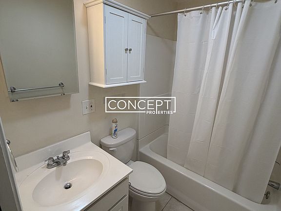 5th image of 1054-1056 Cambridge St #2G