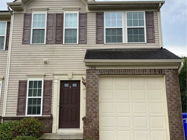 1308 Wellingshire Cir, Cuyahoga Falls, OH 44221