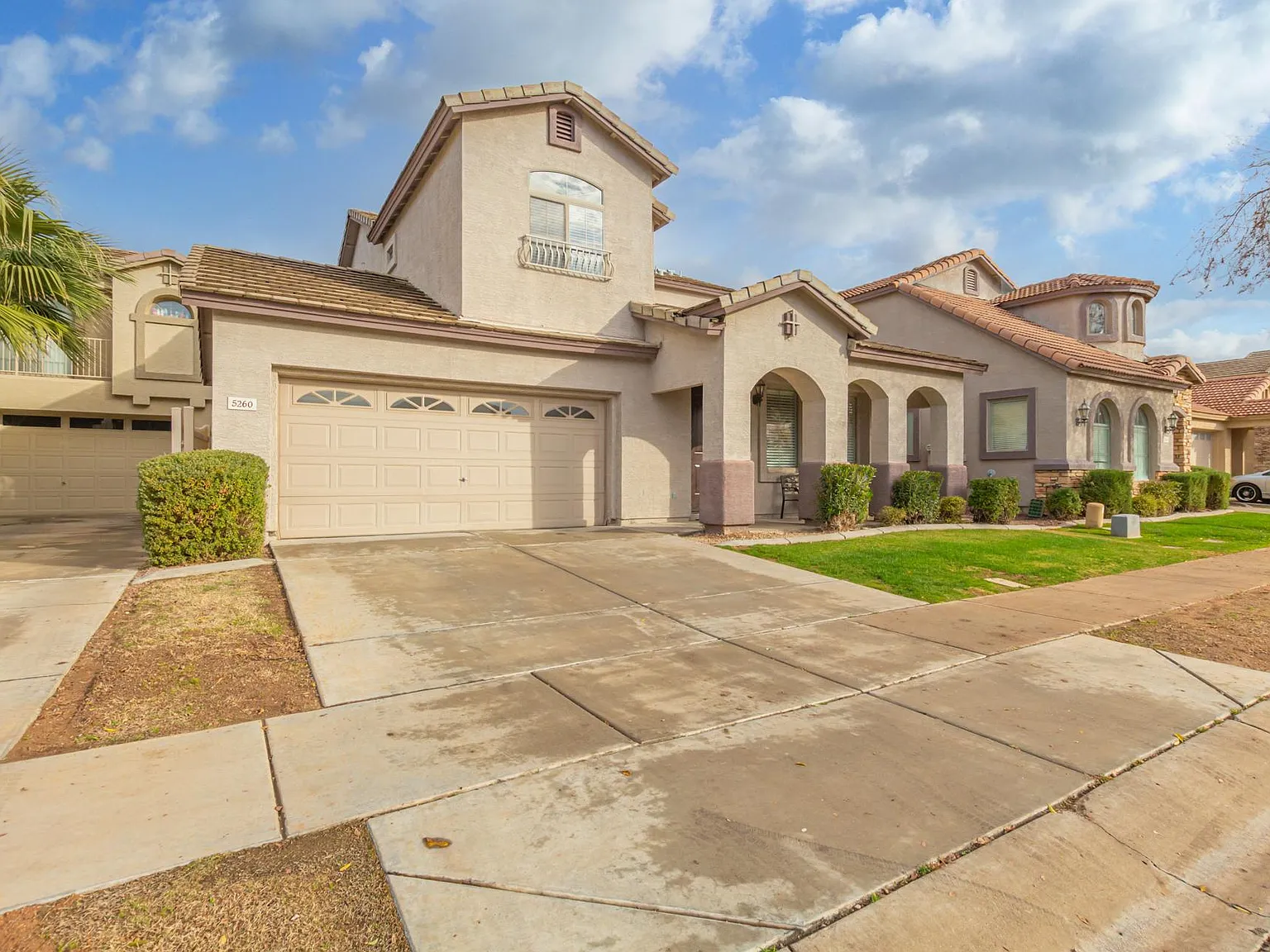4 bed, 2135 sqft, $5,995 — Photo 2